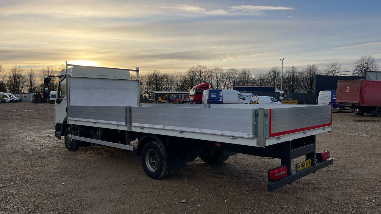 DAF LF 180 - Nákladní automobil valníkový/ Plošinový: obrázek 3 DAF LF 180 - Nákladní automobil valníkový/ Plošinový: obrázek 3