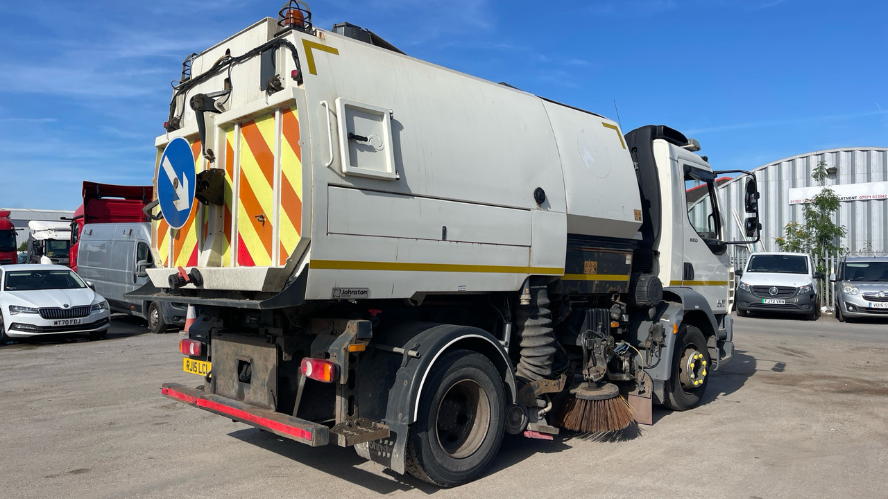 DAF LF 220 - Zametací vůz: obrázek 4 DAF LF 220 - Zametací vůz: obrázek 4