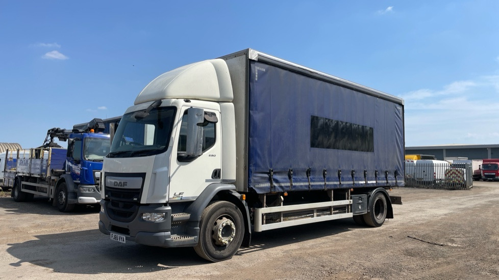 DAF LF 250 EURO 6 18 TONNE - Plachtový nákladní auto: obrázek 2 DAF LF 250 EURO 6 18 TONNE - Plachtový nákladní auto: obrázek 2