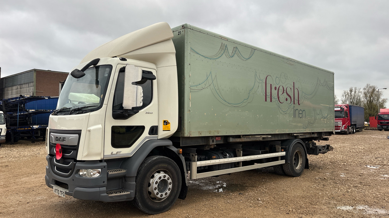 DAF LF 320 - Skříňový nákladní auto: obrázek 2 DAF LF 320 - Skříňový nákladní auto: obrázek 2
