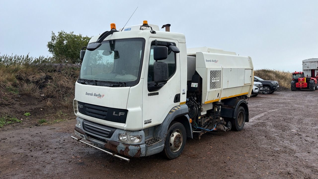 DAF LF 45.160 - Zametací vůz: obrázek 2 DAF LF 45.160 - Zametací vůz: obrázek 2
