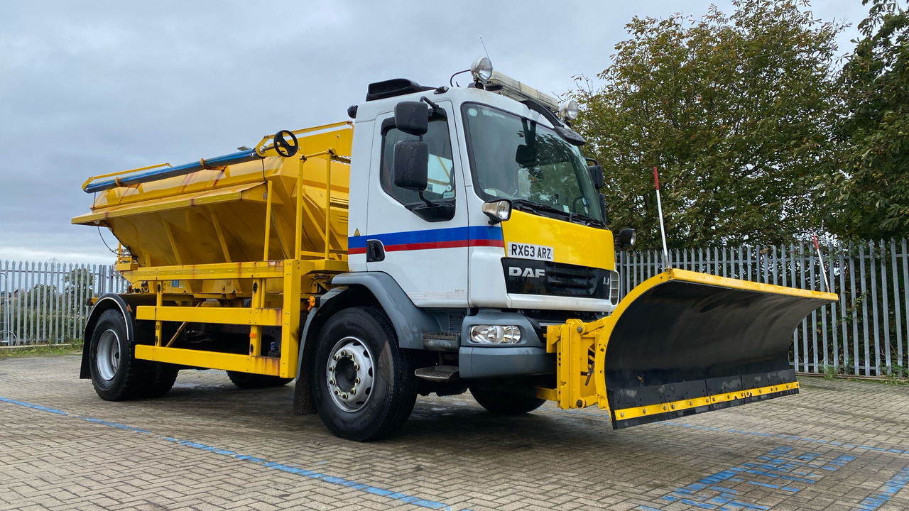 DAF LF 55.220 - Vozidlo pro zimní údržbu: obrázek 1 DAF LF 55.220 - Vozidlo pro zimní údržbu: obrázek 1