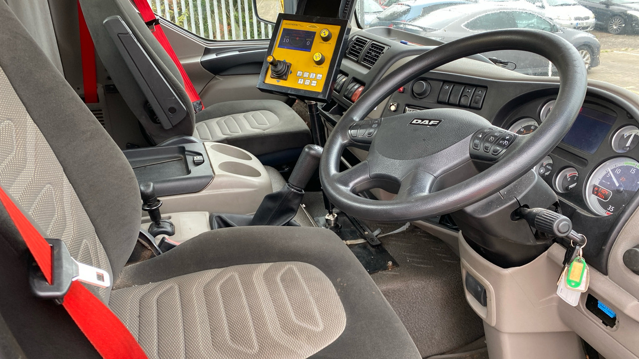 DAF LF 55.220 - Vozidlo pro zimní údržbu: obrázek 5 DAF LF 55.220 - Vozidlo pro zimní údržbu: obrázek 5