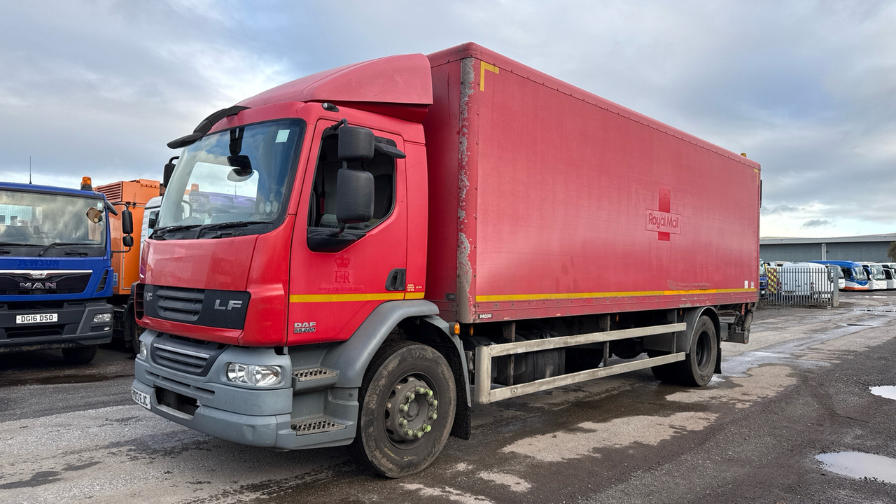 DAF LF 55.220 - Skříňový nákladní auto: obrázek 2 DAF LF 55.220 - Skříňový nákladní auto: obrázek 2