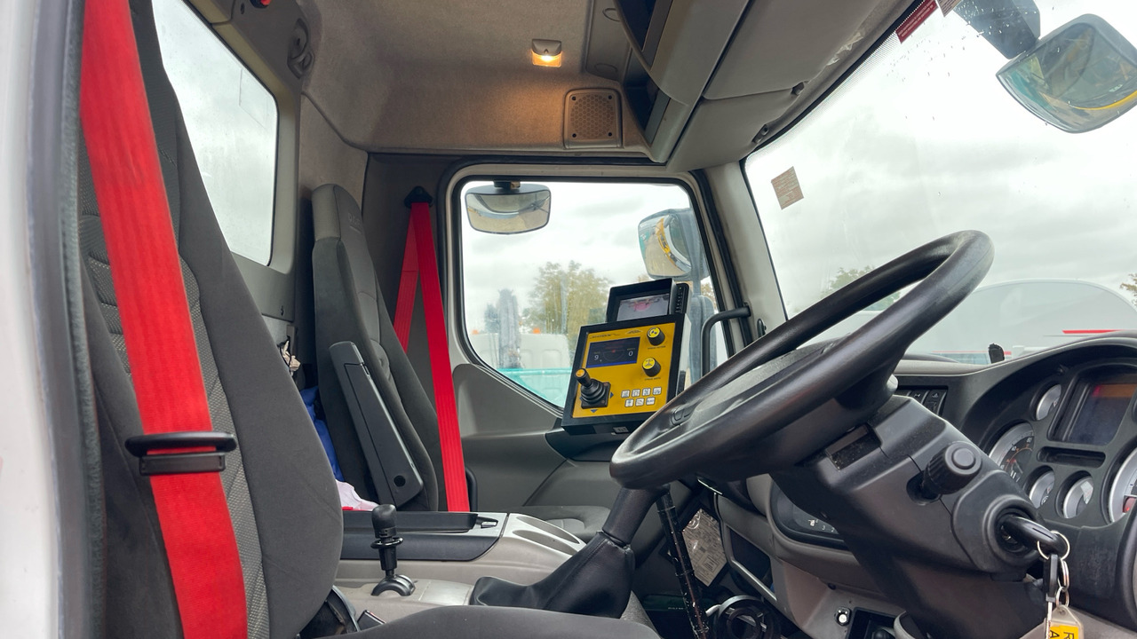 DAF LF 55.220 - Vozidlo pro zimní údržbu: obrázek 5 DAF LF 55.220 - Vozidlo pro zimní údržbu: obrázek 5