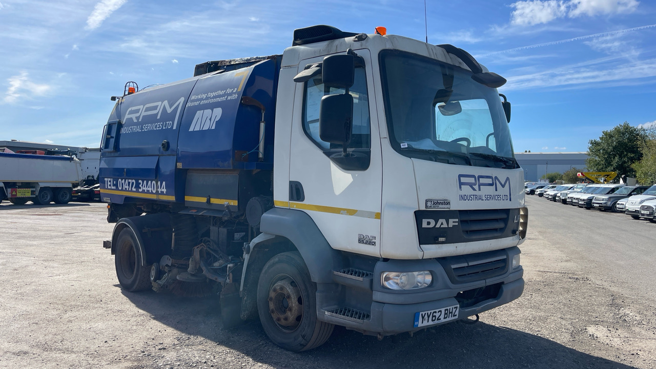 DAF LF 55.220 - Zametací vůz: obrázek 1 DAF LF 55.220 - Zametací vůz: obrázek 1