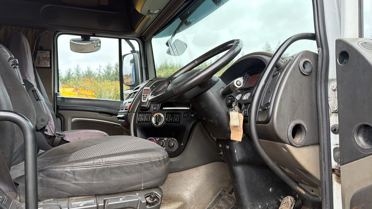 DAF XF 105.510 - Plachtový nákladní auto: obrázek 5 DAF XF 105.510 - Plachtový nákladní auto: obrázek 5