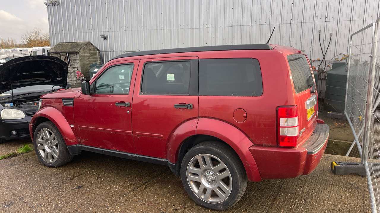 DODGE NITRO SXT - Kombi: obrázek 4 DODGE NITRO SXT - Kombi: obrázek 4