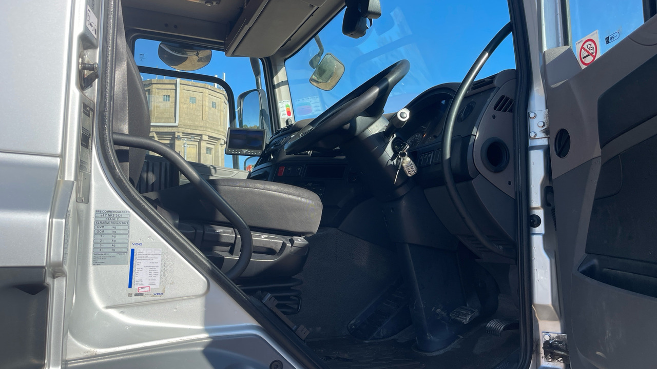 Daf CF 260 - Plachtový nákladní auto: obrázek 5 Daf CF 260 - Plachtový nákladní auto: obrázek 5