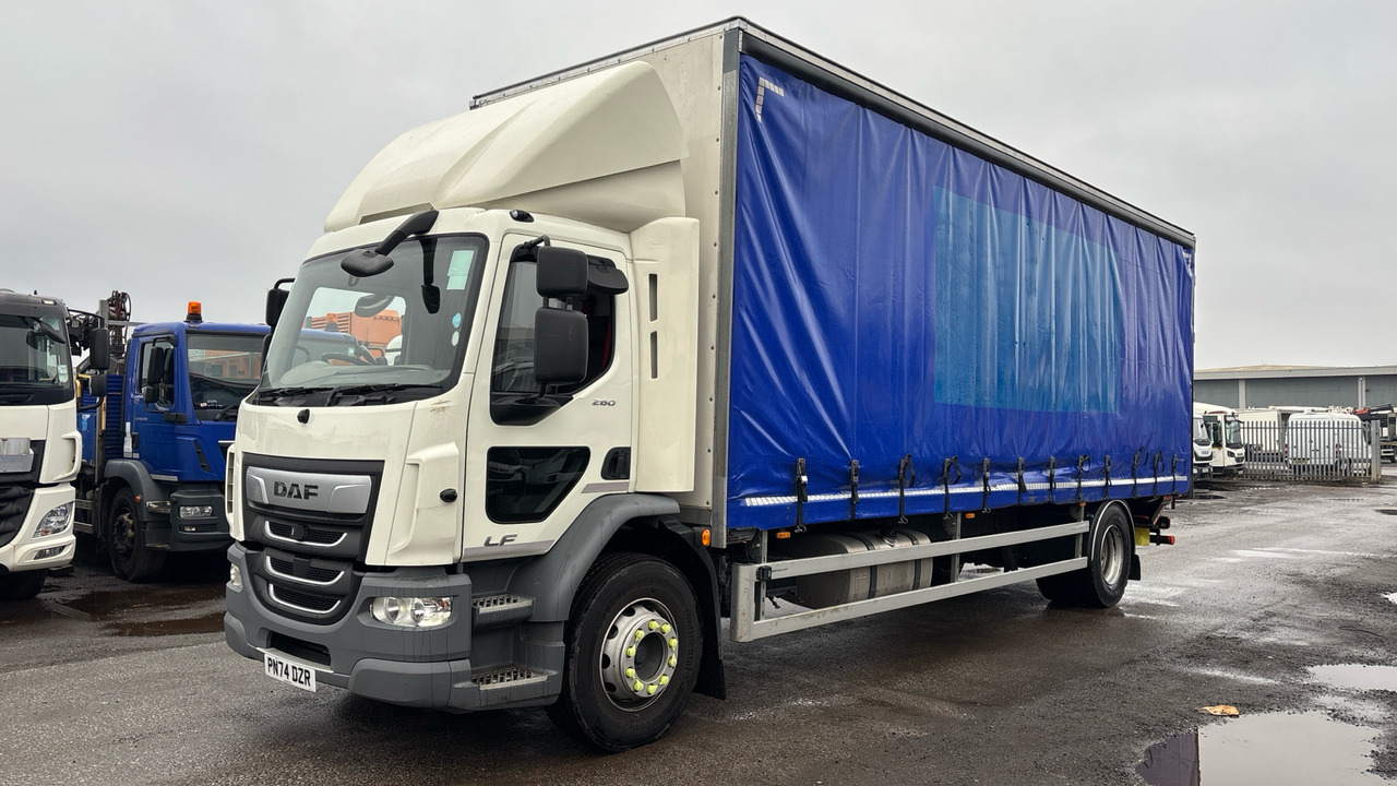 Daf LF 260 - Plachtový nákladní auto: obrázek 2 Daf LF 260 - Plachtový nákladní auto: obrázek 2