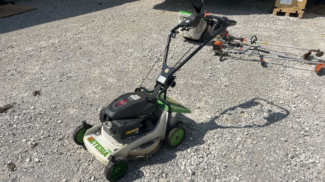 ETESIA PHE3 - Stavební zařízení: obrázek 4 ETESIA PHE3 - Stavební zařízení: obrázek 4