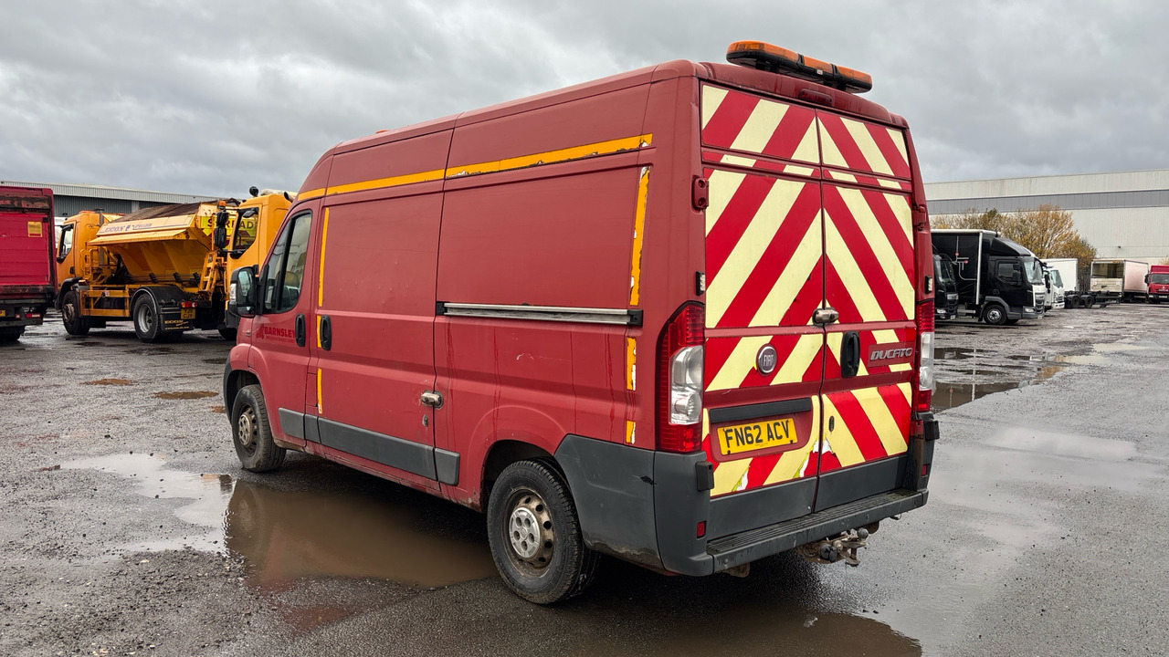 FIAT DUCATO 35 2.3 Multijet 130PS - Furgon: obrázek 4 FIAT DUCATO 35 2.3 Multijet 130PS - Furgon: obrázek 4