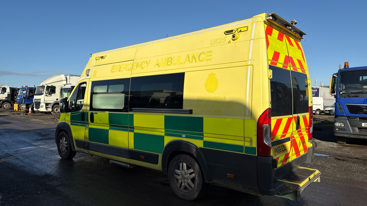 FIAT DUCATO 42 MULTIJET II - Pohotovostní vůz: obrázek 3 FIAT DUCATO 42 MULTIJET II - Pohotovostní vůz: obrázek 3