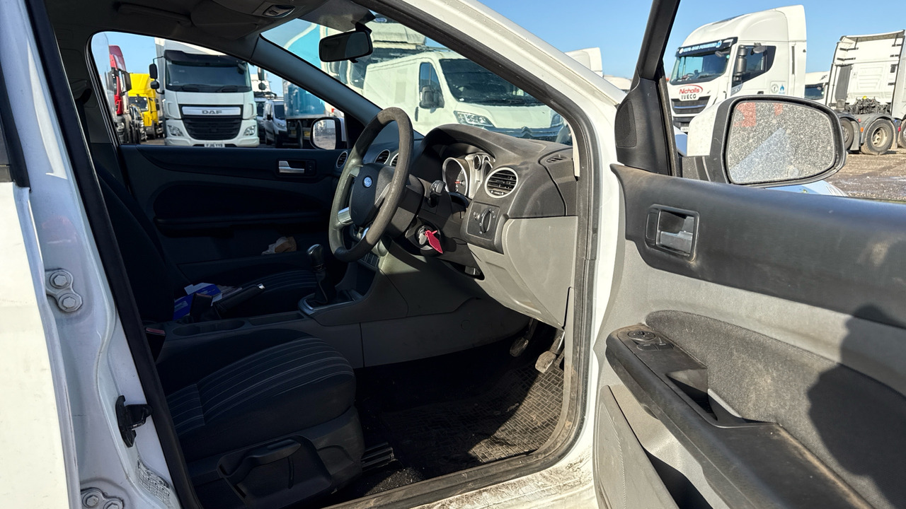 FORD FOCUS 1.6 TDCI STYLE - Hatchback: obrázek 5 FORD FOCUS 1.6 TDCI STYLE - Hatchback: obrázek 5