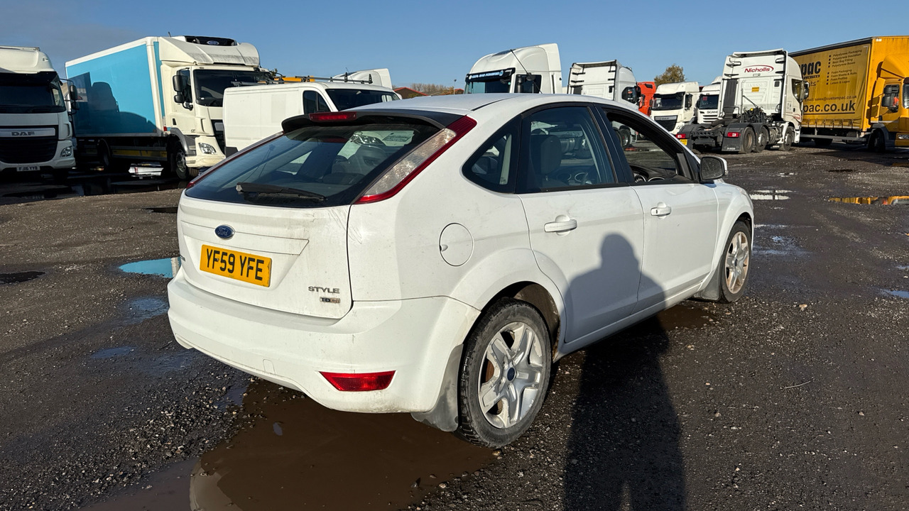 FORD FOCUS 1.6 TDCI STYLE - Hatchback: obrázek 4 FORD FOCUS 1.6 TDCI STYLE - Hatchback: obrázek 4