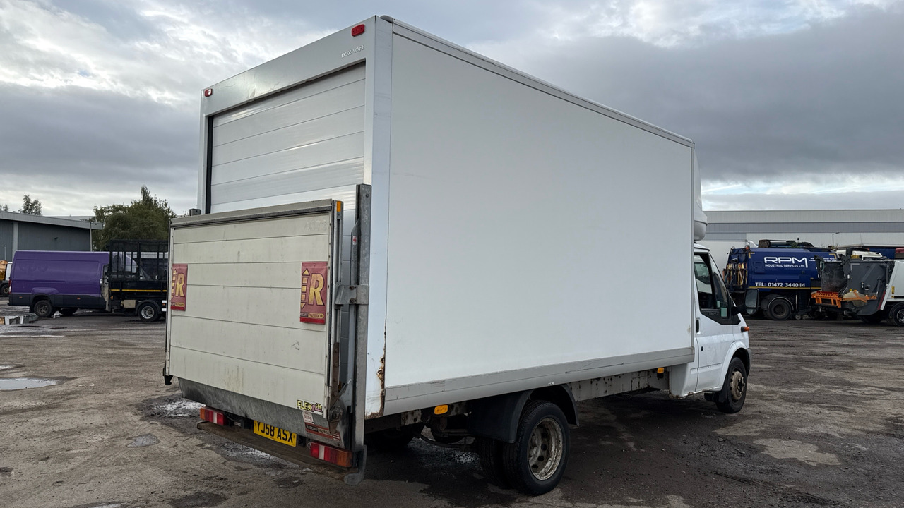 FORD TRANSIT 350 2.4 TDCi 115ps - Furgon: obrázek 4 FORD TRANSIT 350 2.4 TDCi 115ps - Furgon: obrázek 4