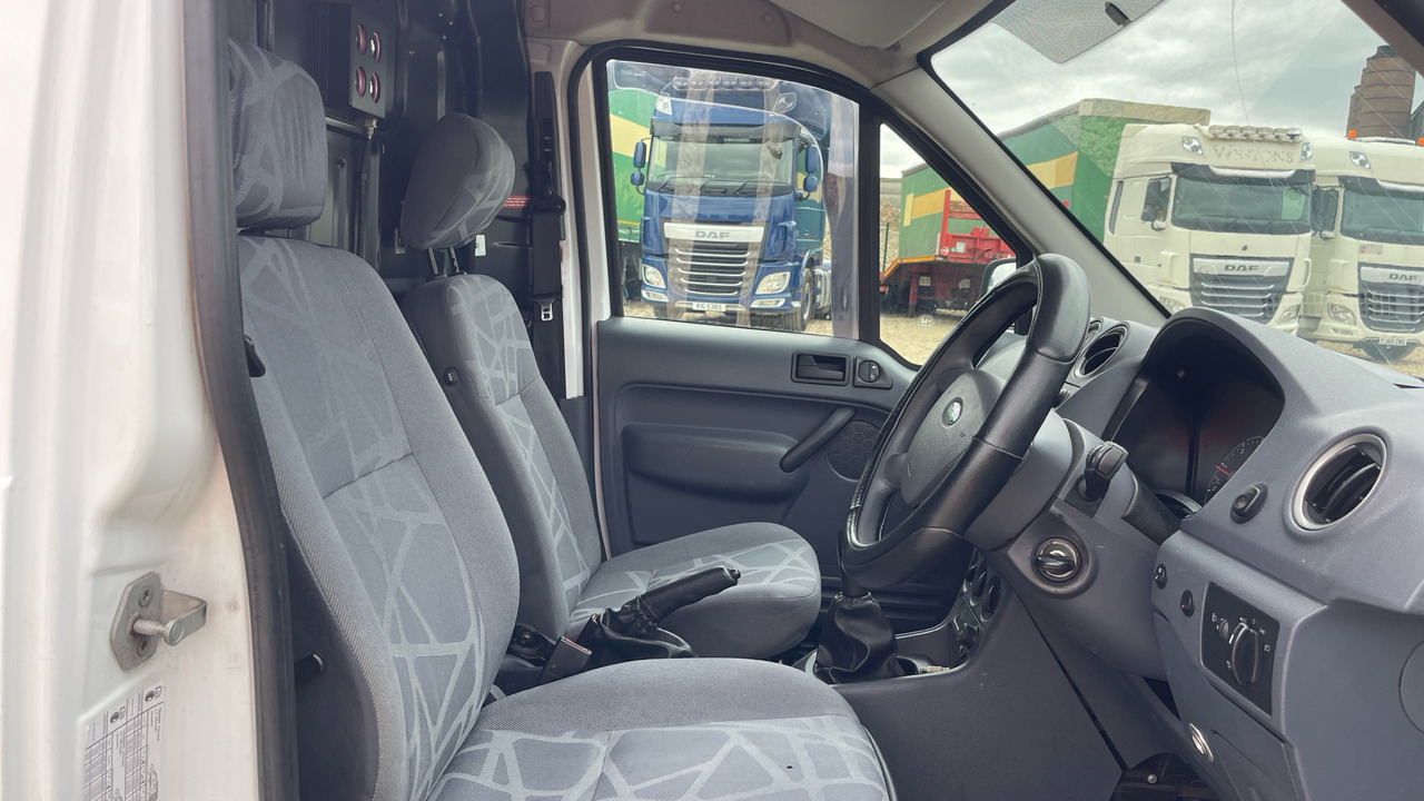 FORD TRANSIT CONNECT 220 1.8 TDCi 75ps - Malá dodávka: obrázek 5 FORD TRANSIT CONNECT 220 1.8 TDCi 75ps - Malá dodávka: obrázek 5