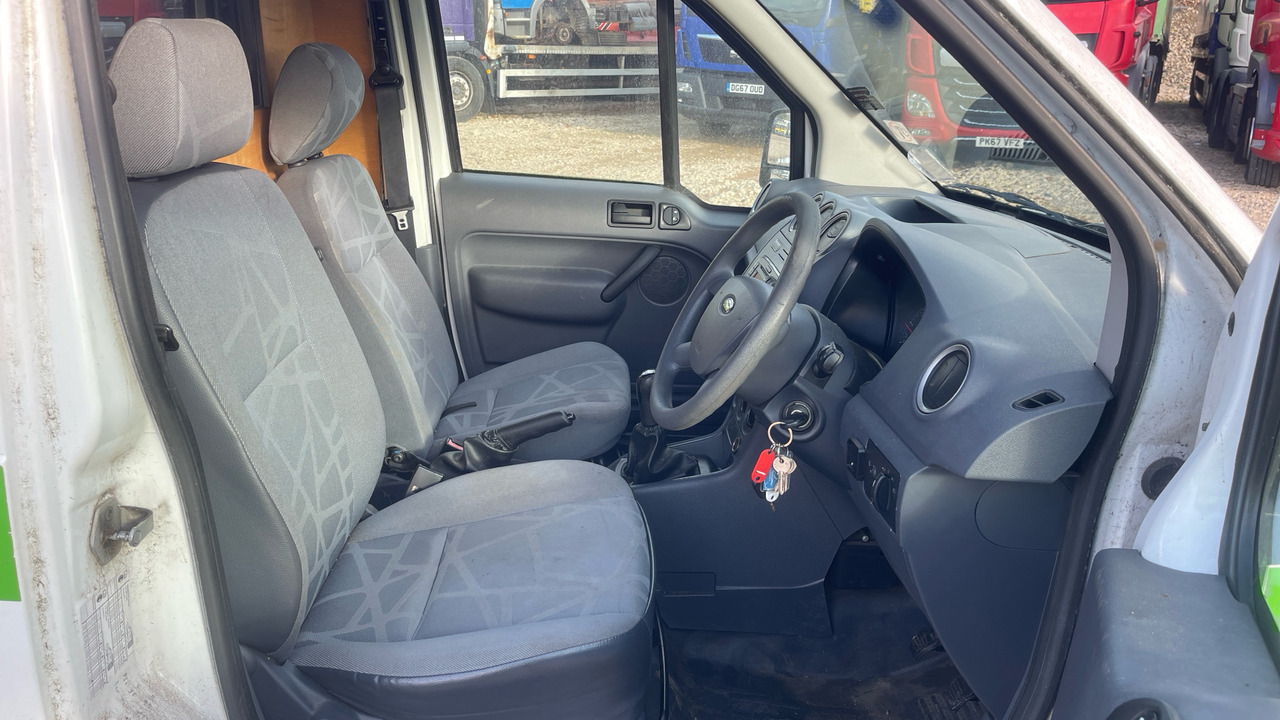 FORD TRANSIT CONNECT T230 1.8 TDCI 90PS - Malá dodávka: obrázek 5 FORD TRANSIT CONNECT T230 1.8 TDCI 90PS - Malá dodávka: obrázek 5