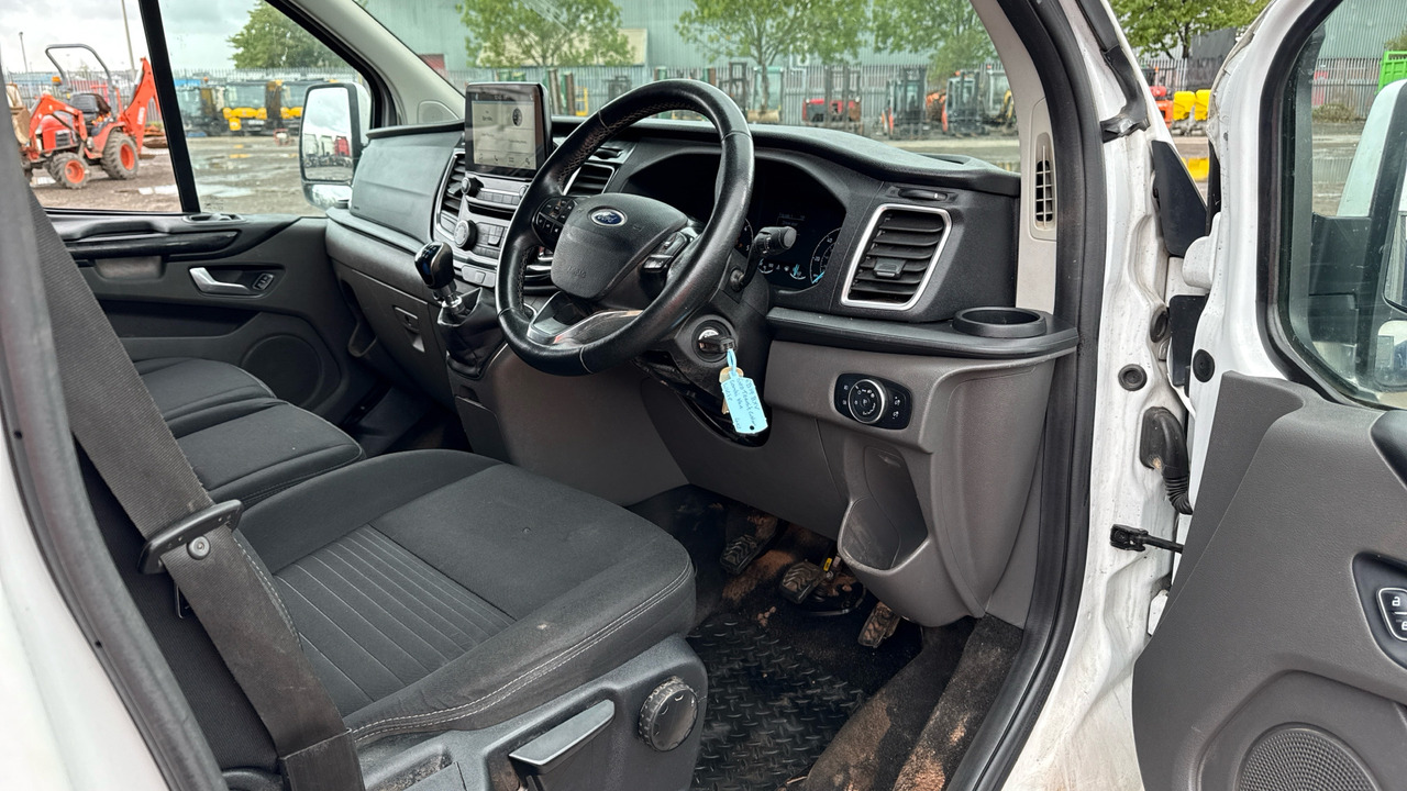 FORD TRANSIT CUSTOM 300 2.0 ECOBLUE 130PS - Dodávka s dvojitou kabinou: obrázek 5 FORD TRANSIT CUSTOM 300 2.0 ECOBLUE 130PS - Dodávka s dvojitou kabinou: obrázek 5