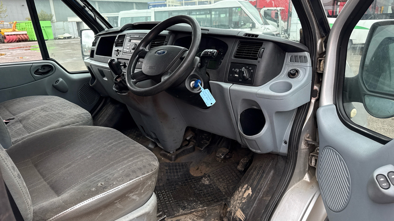 FORD TRANSIT T260 2.2 130PS - Furgon: obrázek 5 FORD TRANSIT T260 2.2 130PS - Furgon: obrázek 5