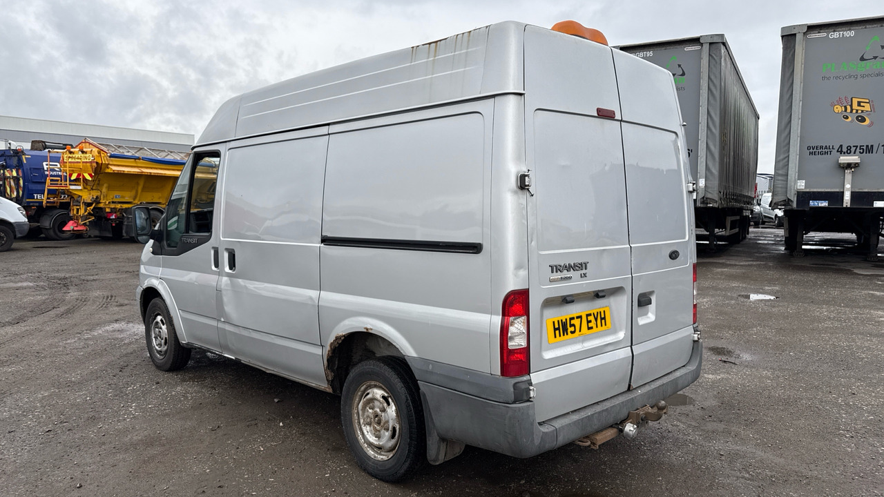 FORD TRANSIT T260 2.2 130PS - Furgon: obrázek 3 FORD TRANSIT T260 2.2 130PS - Furgon: obrázek 3
