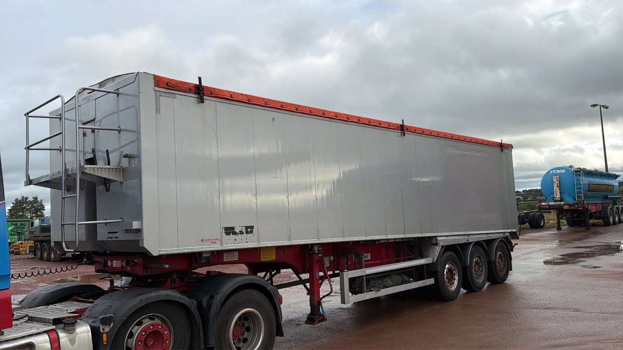 FRUEHAUF - Sklápěcí návěs: obrázek 1 FRUEHAUF - Sklápěcí návěs: obrázek 1