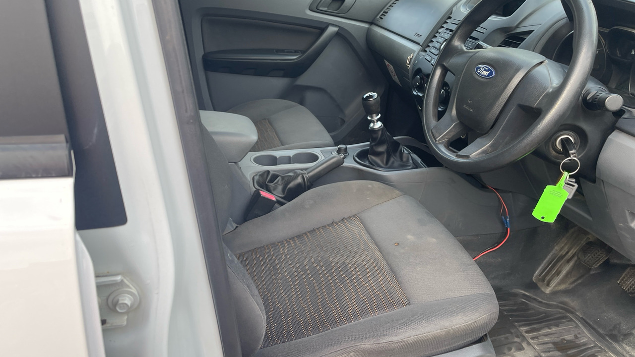 Ford Ranger XL 2.2 TDCI 150 - Pick-up, Dodávka s dvojitou kabinou: obrázek 5 Ford Ranger XL 2.2 TDCI 150 - Pick-up, Dodávka s dvojitou kabinou: obrázek 5