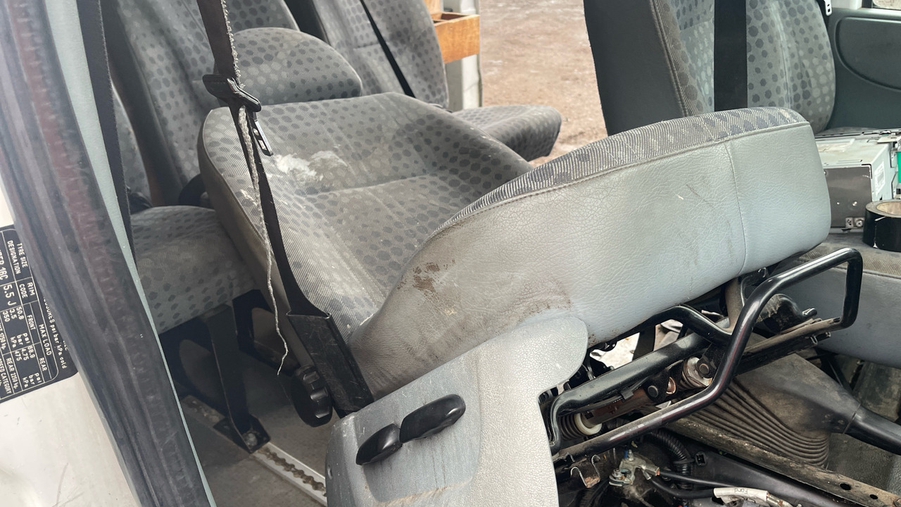 Dodávka s dvojitou kabinou Ford Transit T350 2.2 TDCi 115ps: obrázek 13