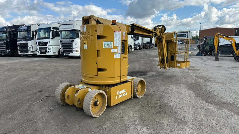 GENIE 230/20N - Autoplošina: obrázek 4 GENIE 230/20N - Autoplošina: obrázek 4