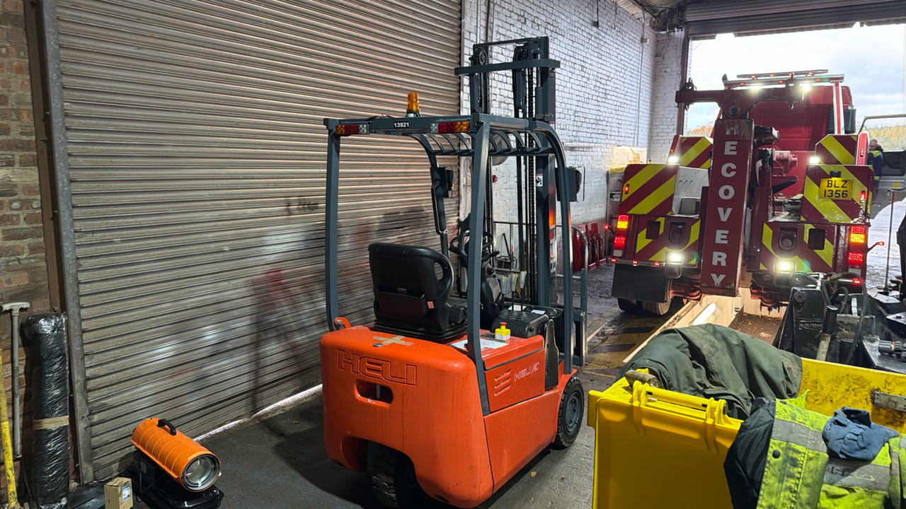 HELI FB315 - Elektrický vysokozdvižný vozík: obrázek 4 HELI FB315 - Elektrický vysokozdvižný vozík: obrázek 4