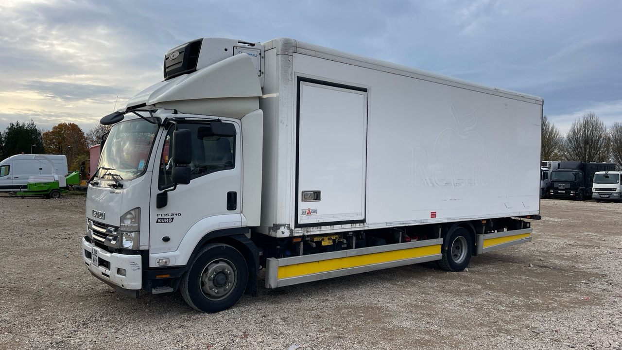 ISUZU F135 240 - Chladírenský nákladní automobil: obrázek 2 ISUZU F135 240 - Chladírenský nákladní automobil: obrázek 2