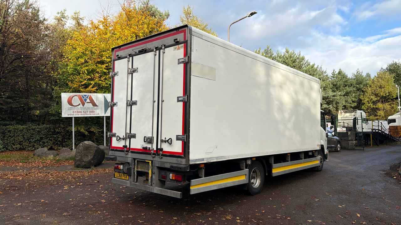 ISUZU FORWARD F135.240 - Chladírenský nákladní automobil: obrázek 4 ISUZU FORWARD F135.240 - Chladírenský nákladní automobil: obrázek 4