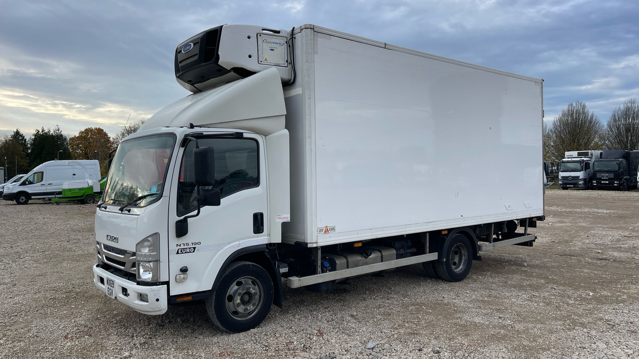 ISUZU N75 190 - Chladírenský nákladní automobil: obrázek 2 ISUZU N75 190 - Chladírenský nákladní automobil: obrázek 2