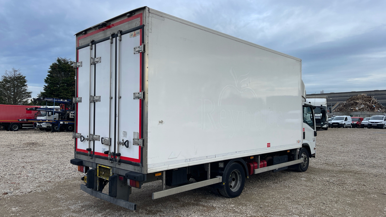 ISUZU N75 190 - Chladírenský nákladní automobil: obrázek 4 ISUZU N75 190 - Chladírenský nákladní automobil: obrázek 4