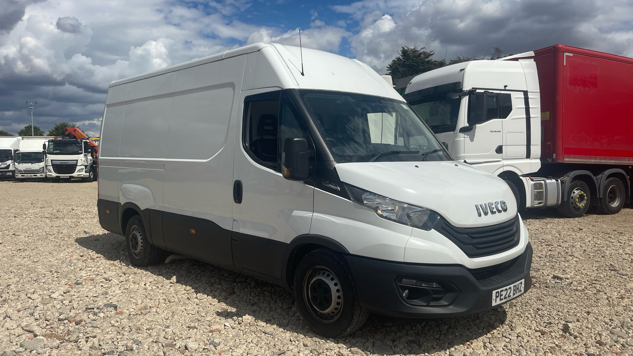 IVECO DAILY 35-140 2.3 3520 WB - Furgon: obrázek 1 IVECO DAILY 35-140 2.3 3520 WB - Furgon: obrázek 1