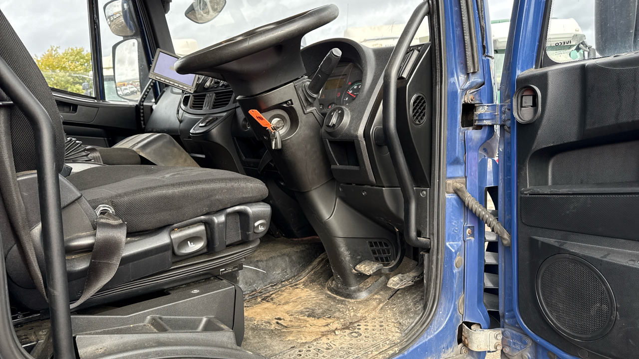 IVECO EUROCARGO 120-210 - Plachtový nákladní auto: obrázek 5 IVECO EUROCARGO 120-210 - Plachtový nákladní auto: obrázek 5