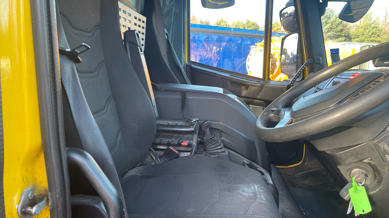 IVECO EUROCARGO 180-280 - Nákladní automobil valníkový/ Plošinový, Auto s hydraulickou rukou: obrázek 5 IVECO EUROCARGO 180-280 - Nákladní automobil valníkový/ Plošinový, Auto s hydraulickou rukou: obrázek 5