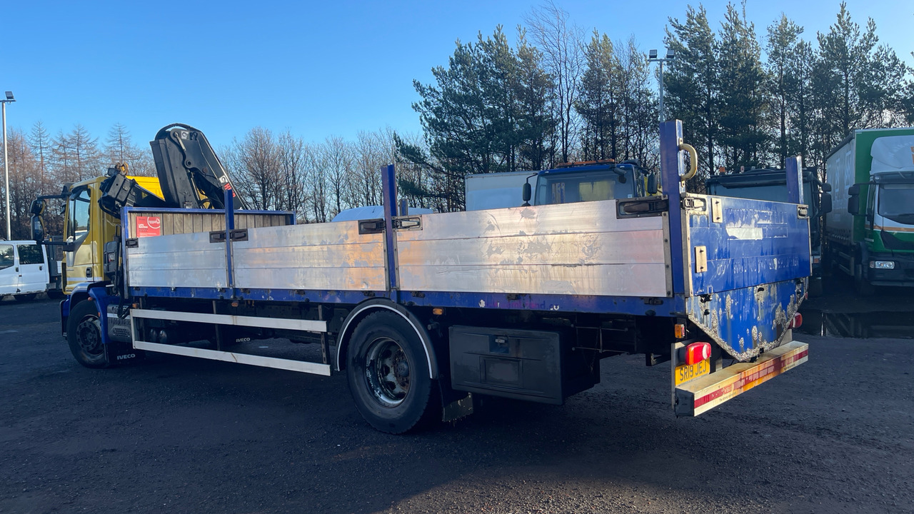IVECO EUROCARGO 180-280 - Nákladní automobil valníkový/ Plošinový, Auto s hydraulickou rukou: obrázek 3 IVECO EUROCARGO 180-280 - Nákladní automobil valníkový/ Plošinový, Auto s hydraulickou rukou: obrázek 3