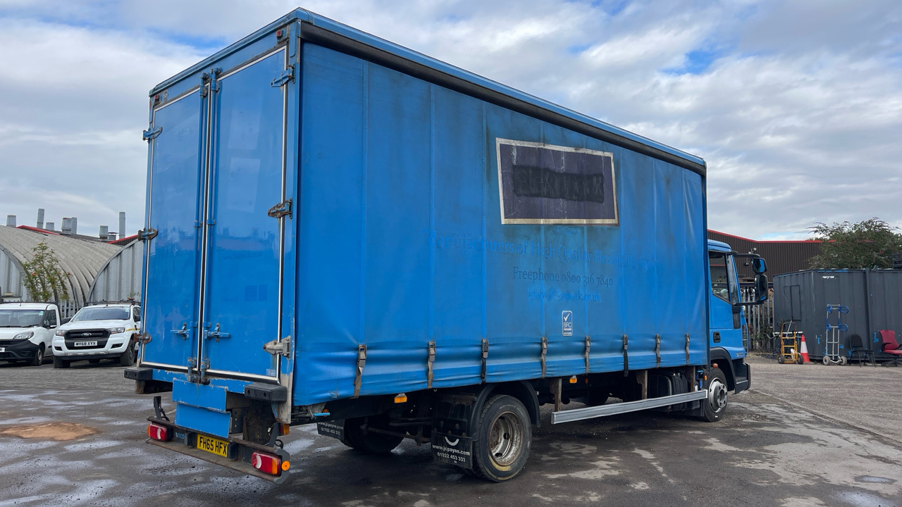 IVECO EUROCARGO 75E16 - Plachtový nákladní auto: obrázek 4 IVECO EUROCARGO 75E16 - Plachtový nákladní auto: obrázek 4