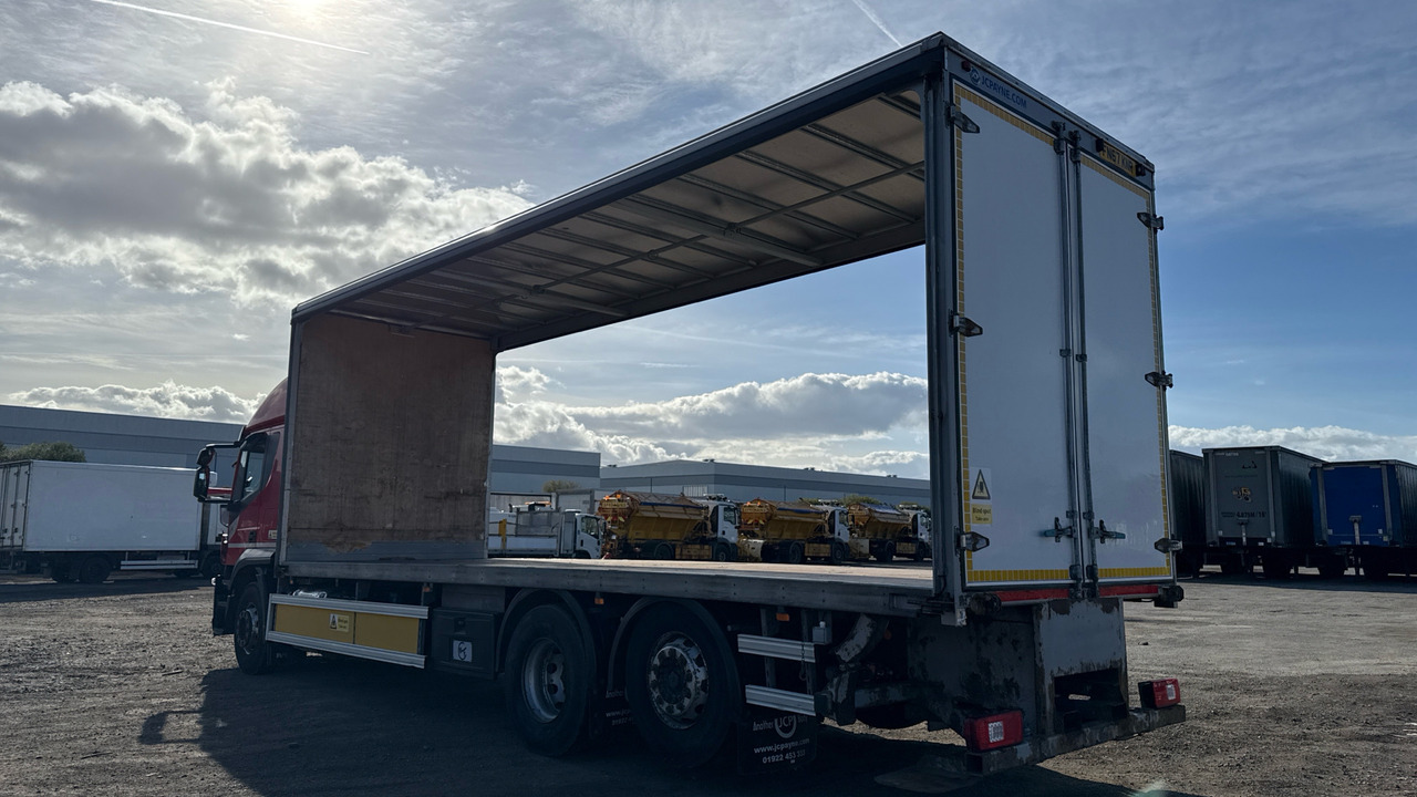 IVECO STRALIS 310 - Plachtový nákladní auto: obrázek 3 IVECO STRALIS 310 - Plachtový nákladní auto: obrázek 3