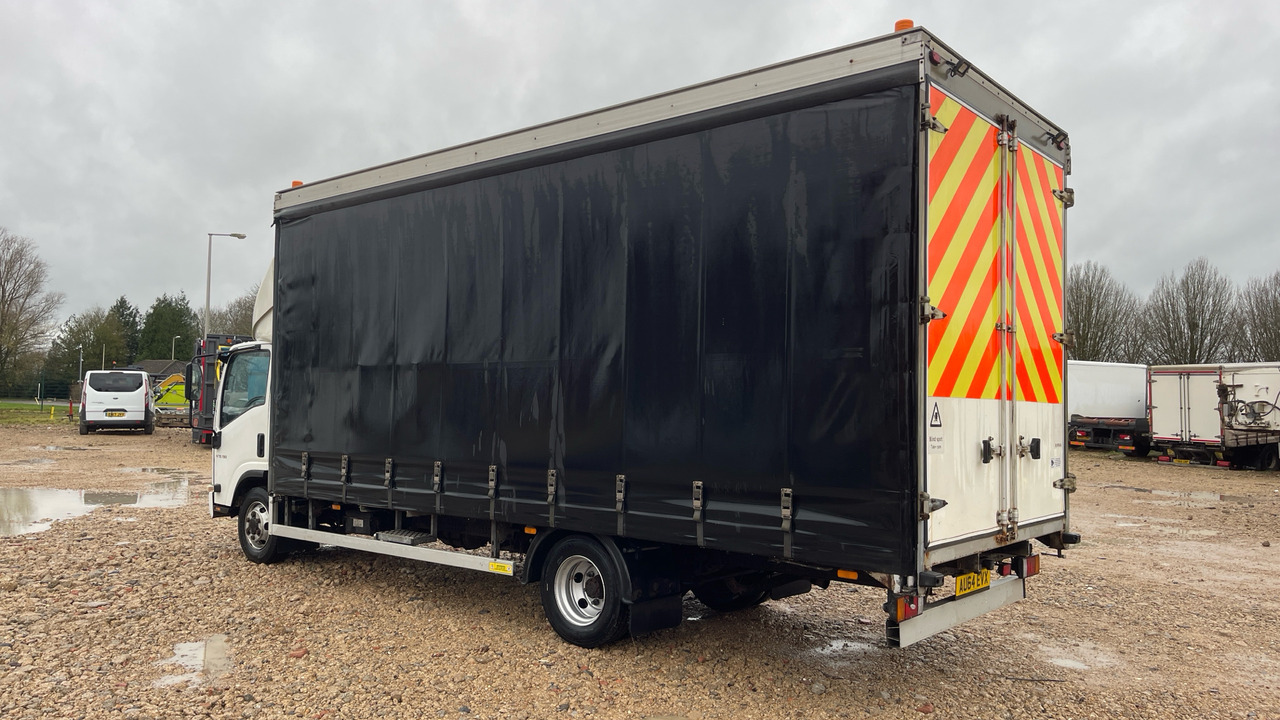 Isuzu N75 190 - Plachtový nákladní auto: obrázek 3 Isuzu N75 190 - Plachtový nákladní auto: obrázek 3