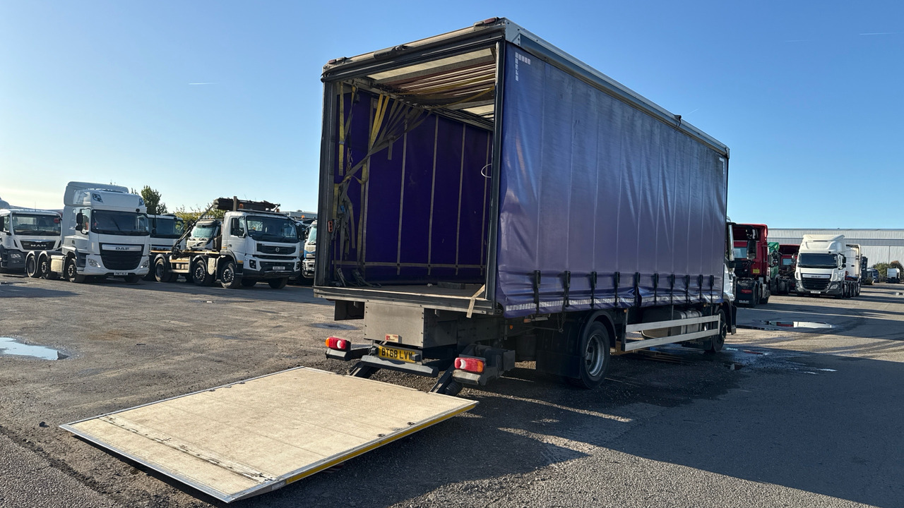 Iveco EUROCARGO 120-210 - Plachtový nákladní auto: obrázek 4 Iveco EUROCARGO 120-210 - Plachtový nákladní auto: obrázek 4