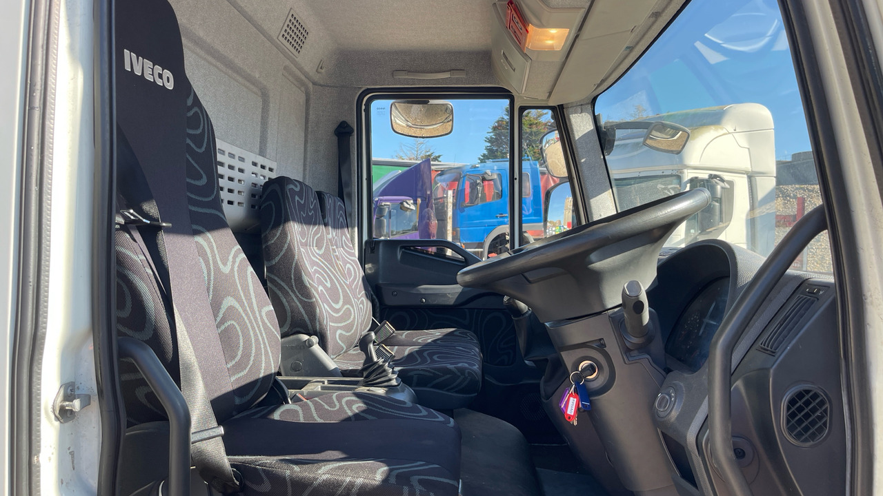 Iveco Eurocargo 75E16 - Skříňový nákladní auto: obrázek 5 Iveco Eurocargo 75E16 - Skříňový nákladní auto: obrázek 5