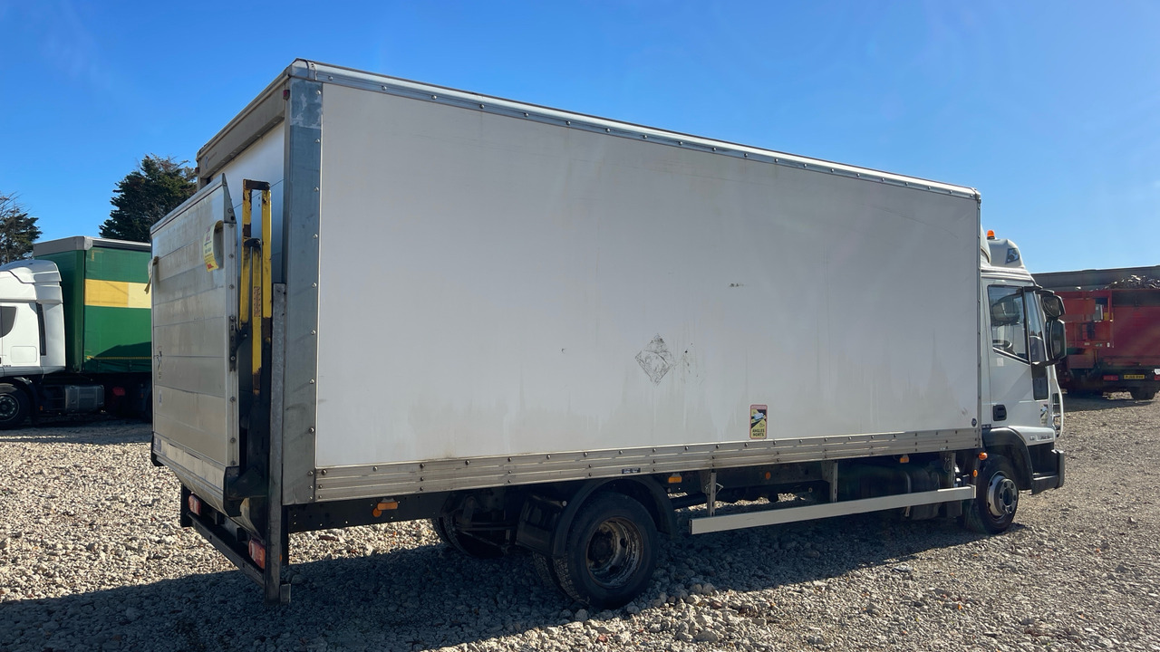 Iveco Eurocargo 75E16 - Skříňový nákladní auto: obrázek 4 Iveco Eurocargo 75E16 - Skříňový nákladní auto: obrázek 4