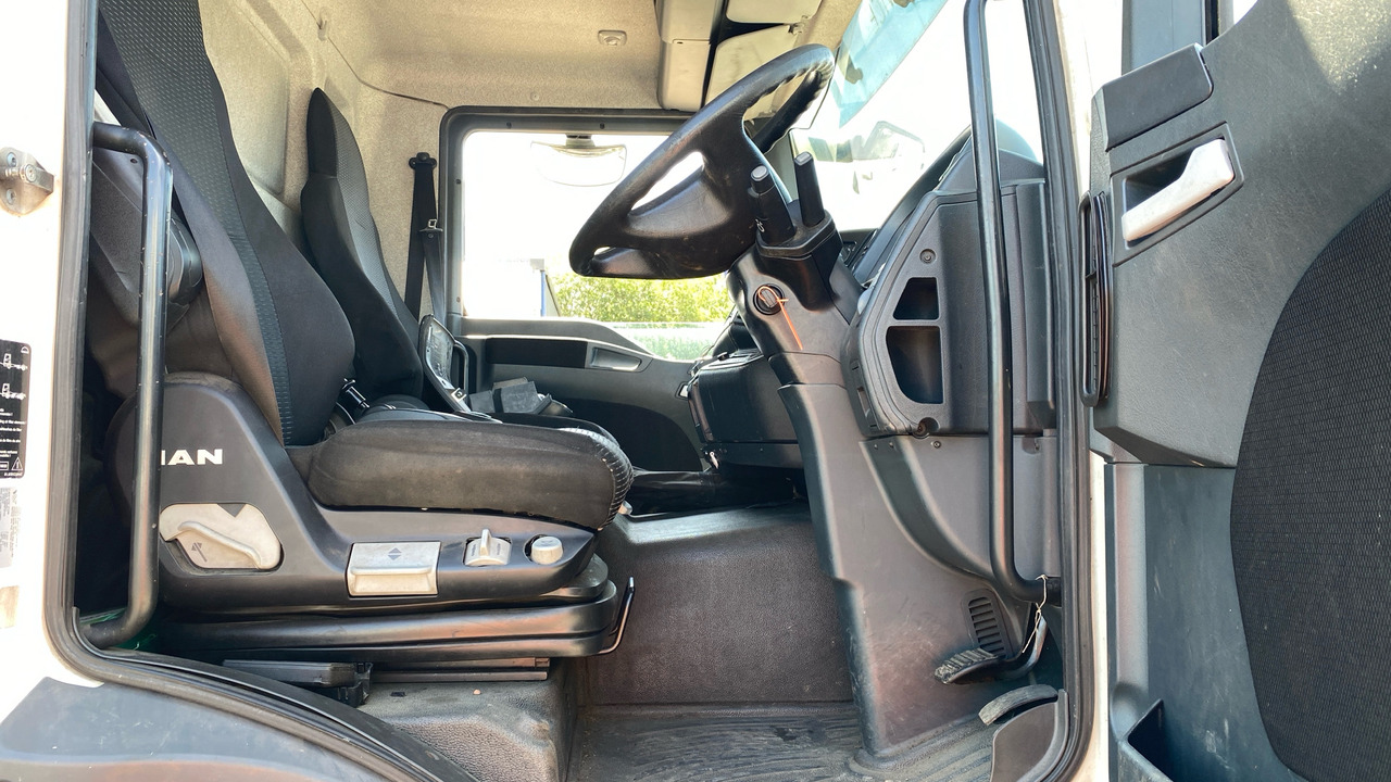 MAN TGM 18.250 - Chladírenský nákladní automobil: obrázek 5 MAN TGM 18.250 - Chladírenský nákladní automobil: obrázek 5