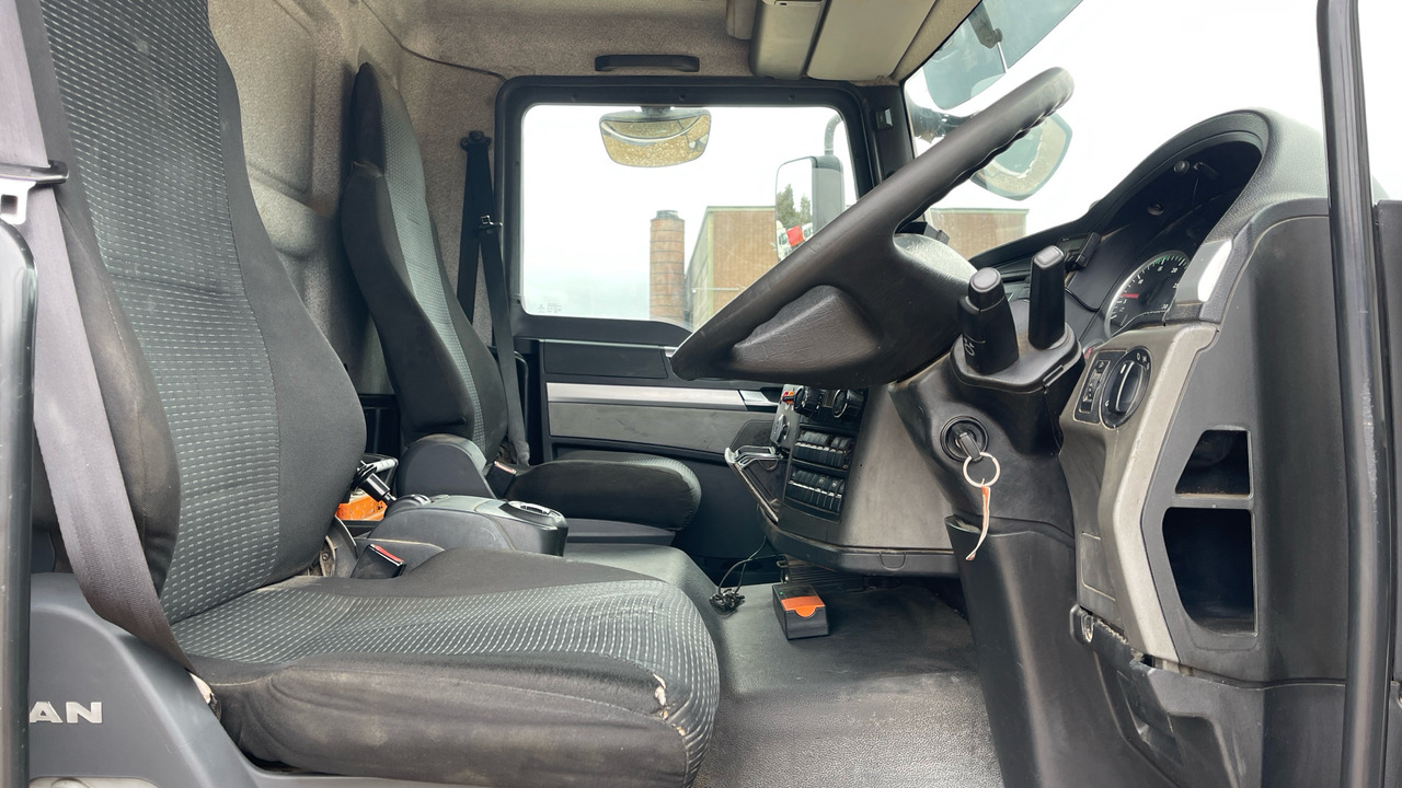 MAN TGM 26.340 - Nákladní automobil valníkový/ Plošinový, Auto s hydraulickou rukou: obrázek 5 MAN TGM 26.340 - Nákladní automobil valníkový/ Plošinový, Auto s hydraulickou rukou: obrázek 5