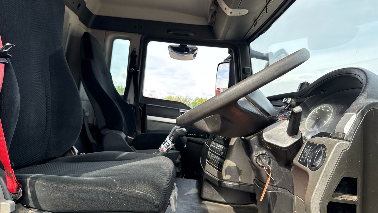 MAN TGS 26.320 - Plachtový nákladní auto: obrázek 5 MAN TGS 26.320 - Plachtový nákladní auto: obrázek 5