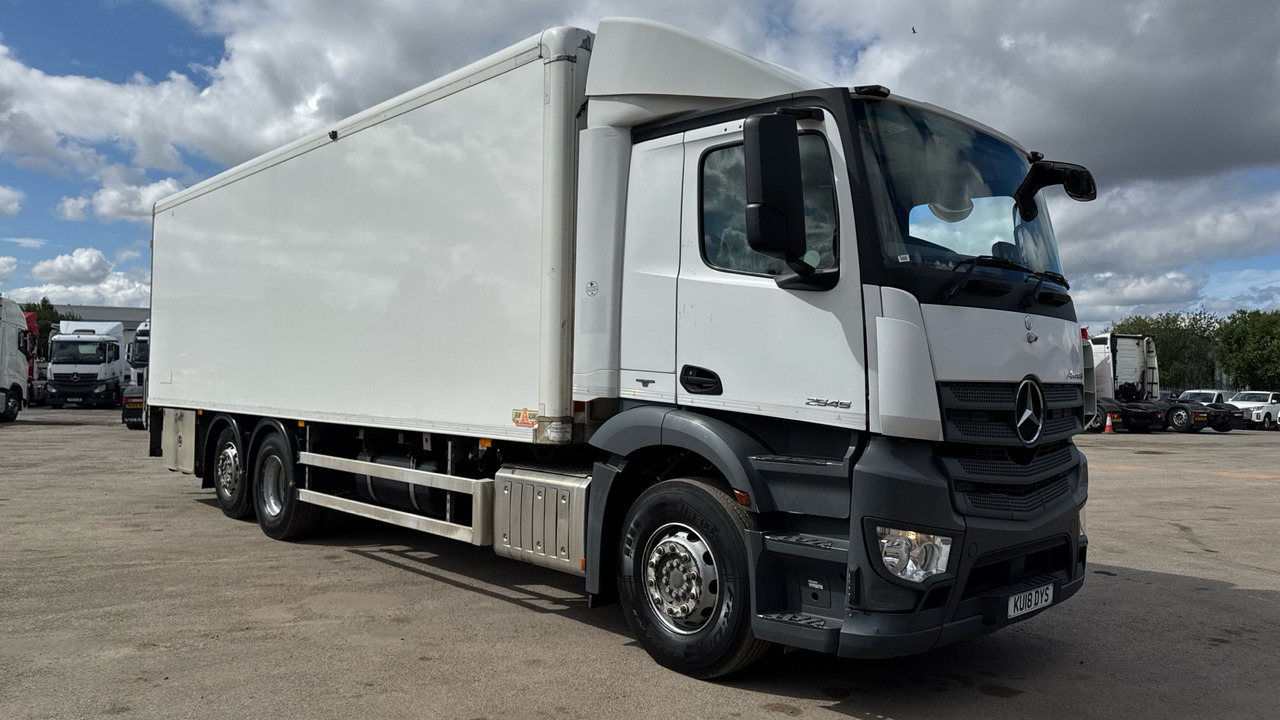 MERCEDES-BENZ ANTOS 2545 - Chladírenský nákladní automobil: obrázek 1 MERCEDES-BENZ ANTOS 2545 - Chladírenský nákladní automobil: obrázek 1