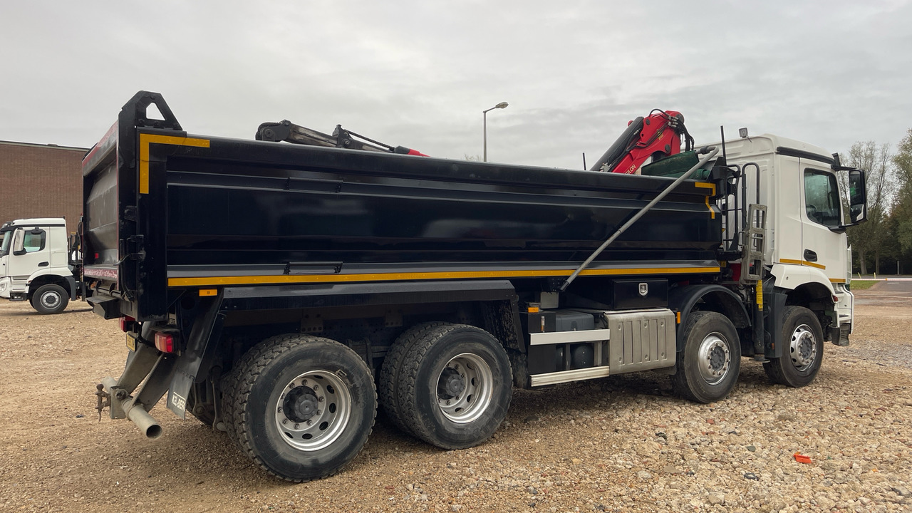 MERCEDES-BENZ AROCS - Sklápěč, Auto s hydraulickou rukou: obrázek 4 MERCEDES-BENZ AROCS - Sklápěč, Auto s hydraulickou rukou: obrázek 4