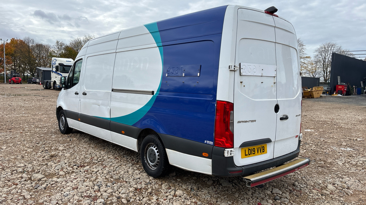 MERCEDES-BENZ SPRINTER 314 CDI - Furgon: obrázek 3 MERCEDES-BENZ SPRINTER 314 CDI - Furgon: obrázek 3